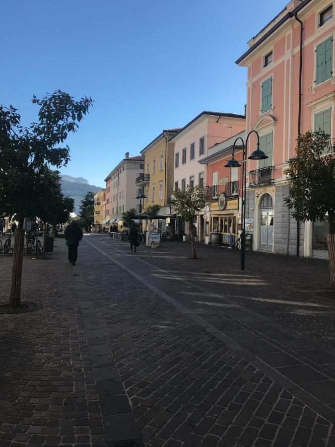 Appartamento Casa Nika Riva del Garda Esterno foto